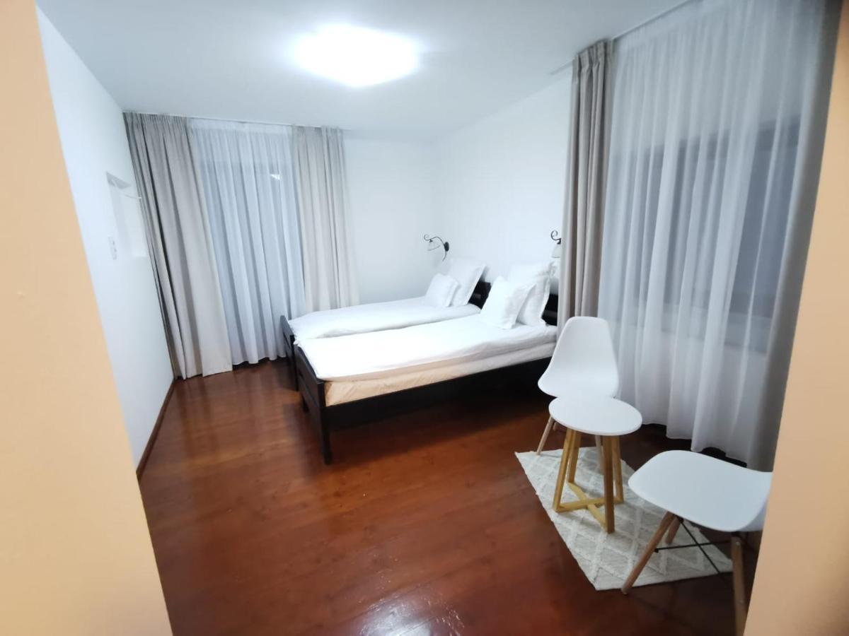 Hotel La Rocca Fundata Esterno foto